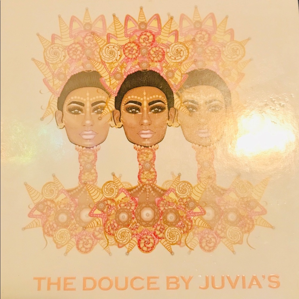 The Douce Eyeshadow Palette